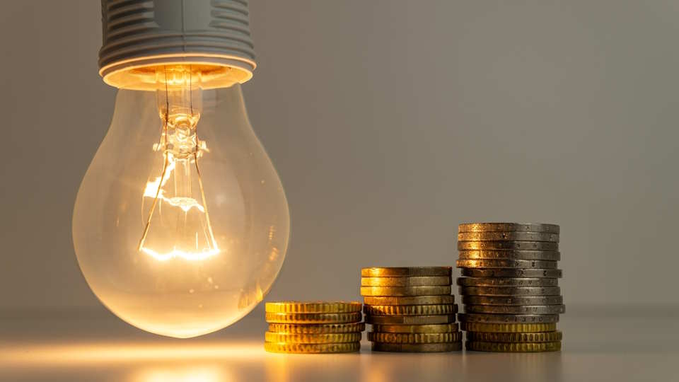 کاهش مصرف انرژی و هزینه ها با استفاده از محصولات روشنایی